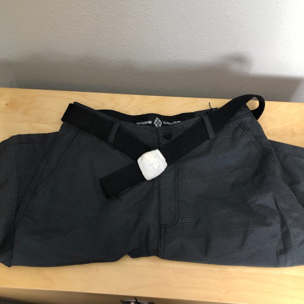 Swiss Cross Shorts Men’s size 34 Black Gray Plaid plus Belt 13" Inseam - NWT's